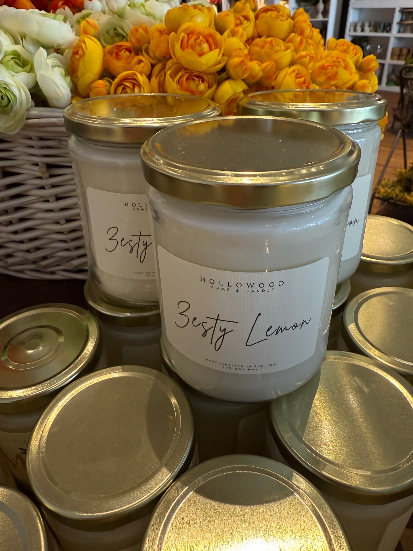 Zesty Lemon Hollowood Candle 13 oz.