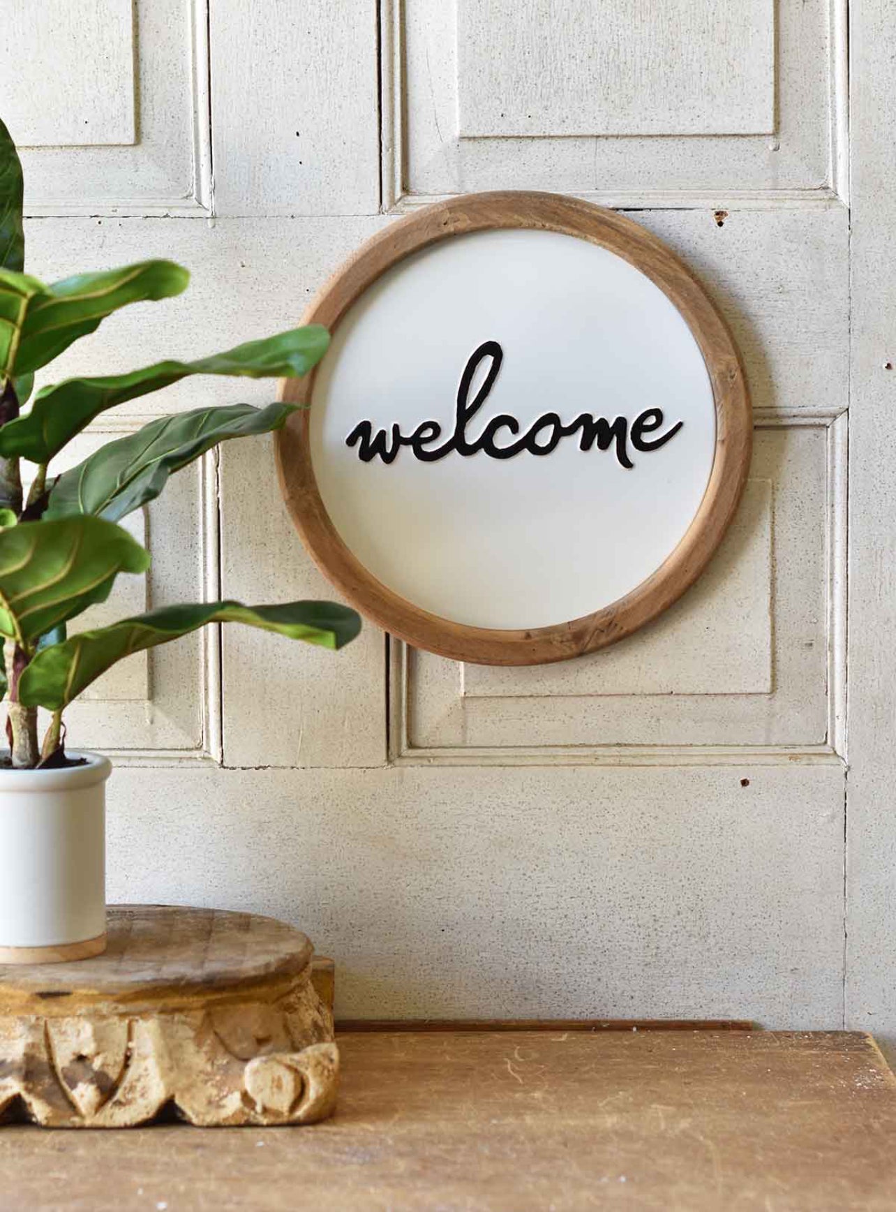 Round Welcome Sign