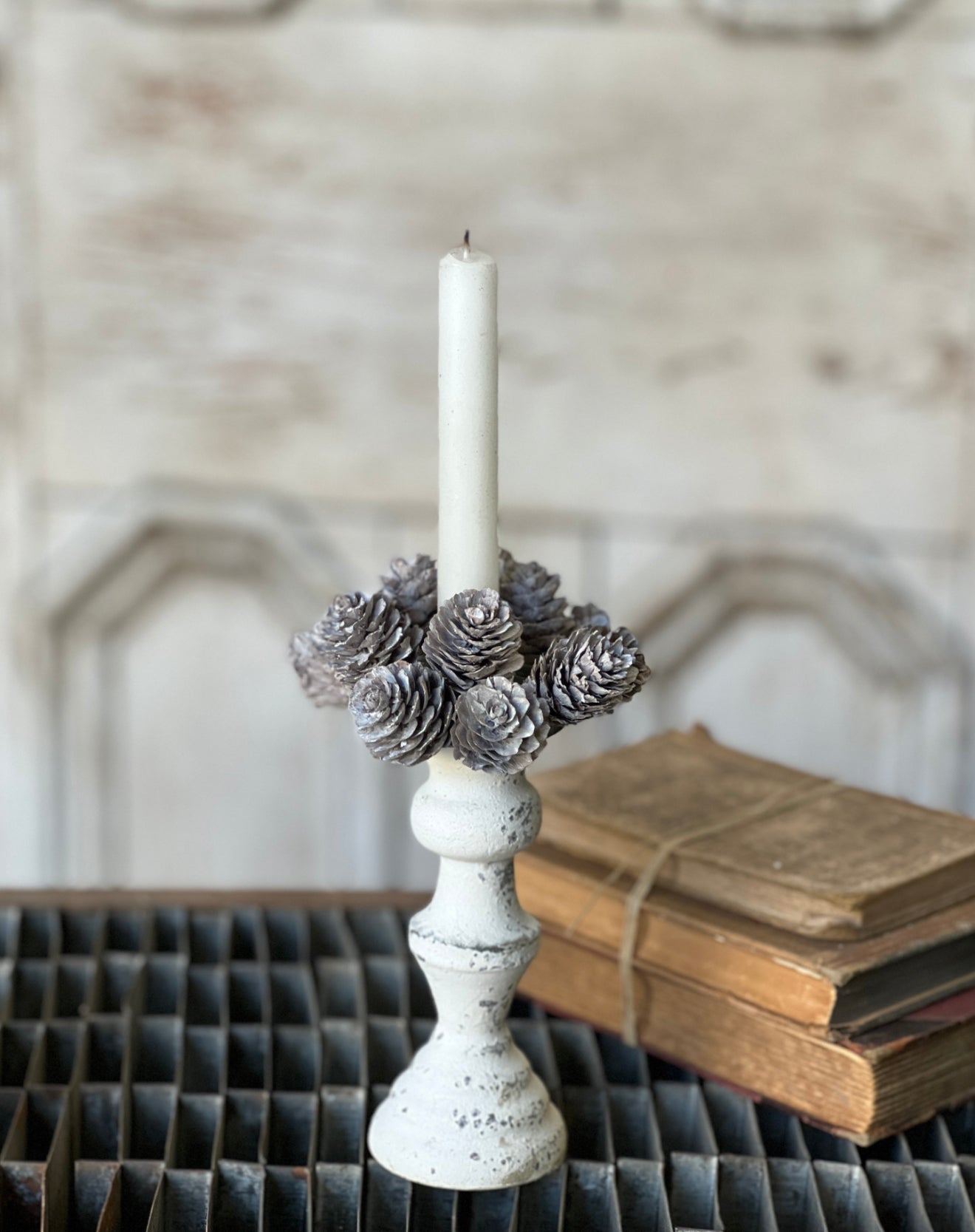 Frosted Cluster Cone Candle Ring